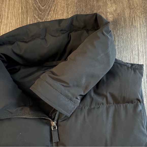 Talbots Black Puffer Down Vest Zip Front Warm Quilted Sleeveless Jacket  Medium - Picture 3 of 9